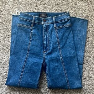 A&F Ultra Hugh Rise Super Skinny Cropped Jean